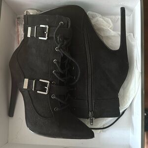 COPY - Shoe dazzle black boots